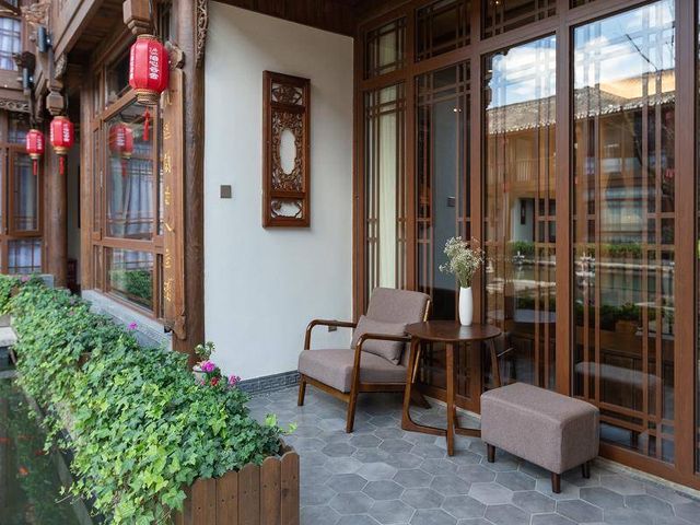 麗江泊心雲舍文苑：喺民族風情套房邂逅千年古城韻