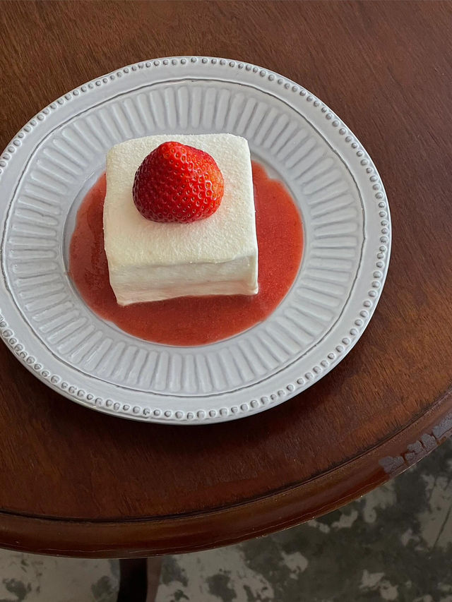 ✨澳門「拾玖木」|推開門就走進「日系花園蛋糕店」的療癒時光🍰🌿 ✨澳門「拾玖木」|推開門就走進「日系花園蛋糕店」的療癒時光🍰🌿