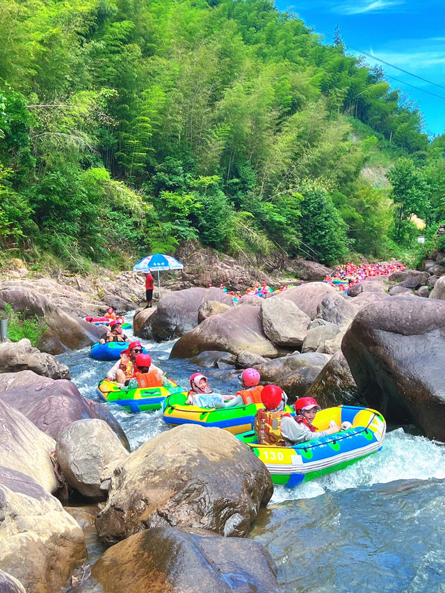 🌊安吉深溪峽谷漂流開箱！設施控狂喜的玩水天花板✨