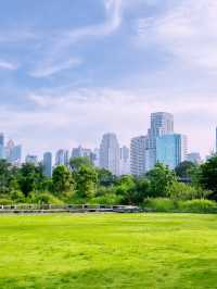 *【バンコクのオアシス：ベンジャキティ森林公園で自然と癒しを】*