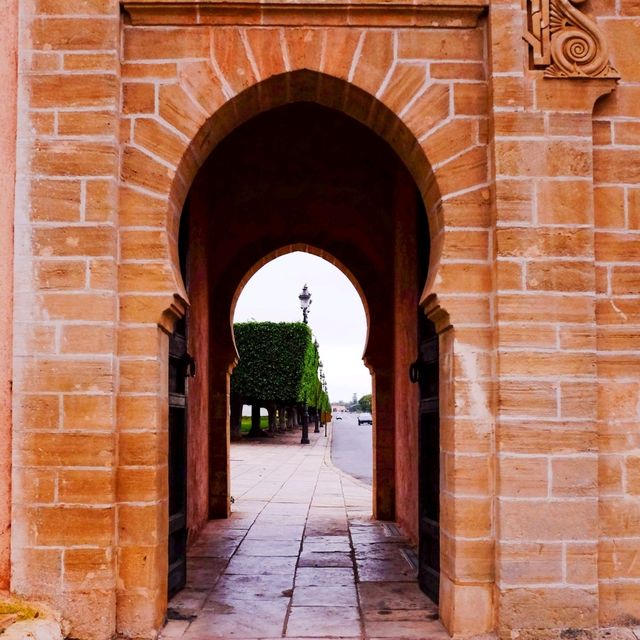 Casablanca – Where Glass Towers Meet Old Stone Walls 🏙️🕌 Casablanca – Where Glass Towers Meet Old Stone Walls 🏙️🕌