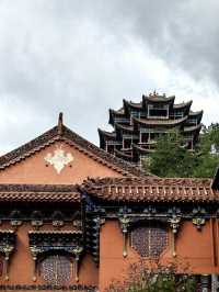 #天水淨土寺｜千年古剎藏在仙人崖，陰雨天氛圍感拉滿！   隱世古剎！四大石窟外的禪意秘境！  