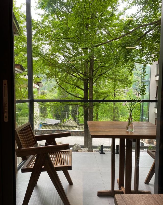 青城山下偷得半日閒古街漫步&私湯民宿也太絕了！