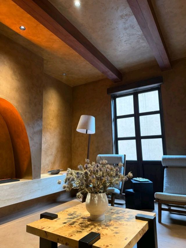 竹林秘境裡的侘寂溫泉美學 竹林秘境裡的侘寂溫泉美學