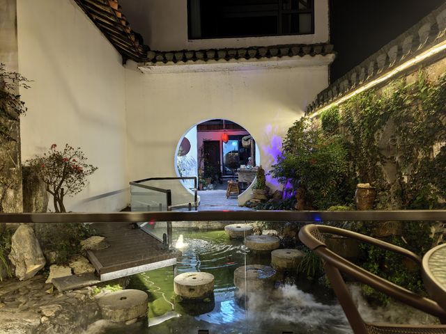 # 奔赴桃花潭，在八景精舍枕著詩意入眠