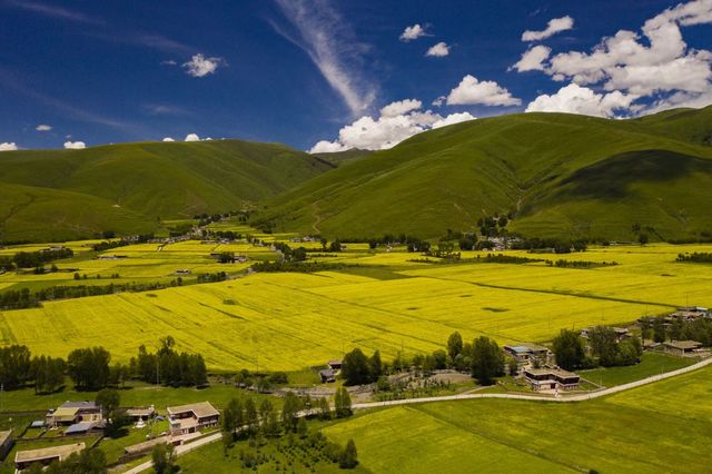 川西終極浪漫清單|將雪山、草原、星空都裝進夏天裡 川西終極浪漫清單|將雪山、草原、星空都裝進夏天裡
