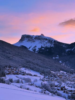Epic Dolomites Ski Trip: Breathtaking Views & Solo Snowboarder Feels ⛷️🏔️
