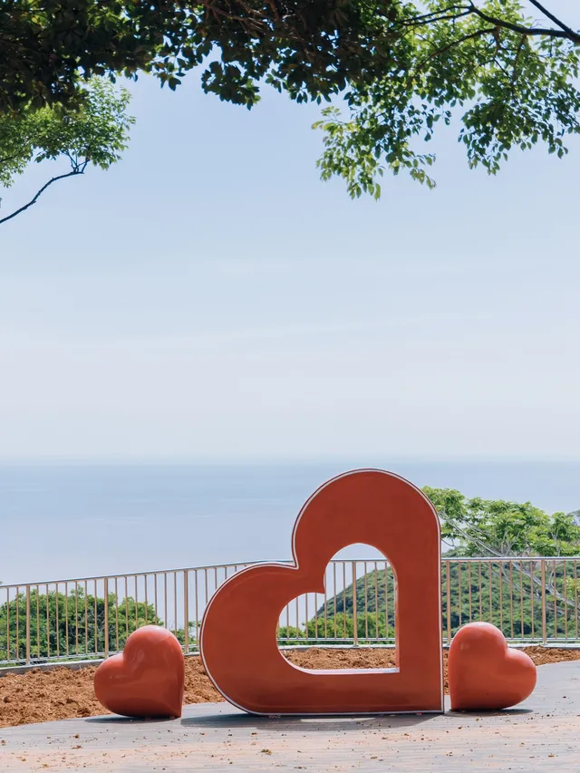 彩虹小島|闖入多巴胺色的漫畫世界 彩虹小島|闖入多巴胺色的漫畫世界