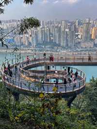 重慶鵝嶺公園|俯瞰山城的絕美視角 來重慶住全季兩江幸福廣場酒店,去鵝嶺公園超方便,地鐵就能到