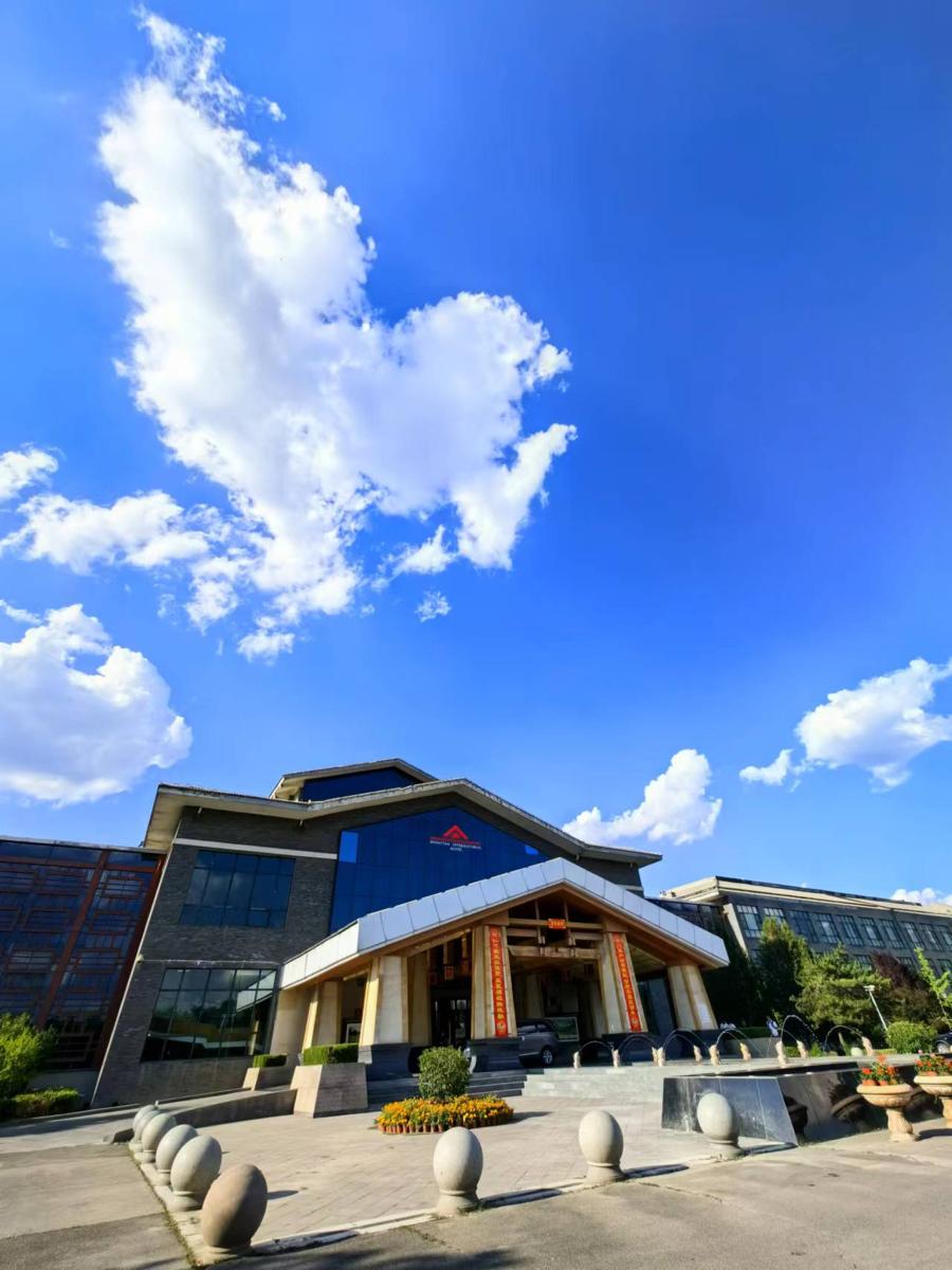 This hotel in Lingshi is absolutely amazing for family trips!