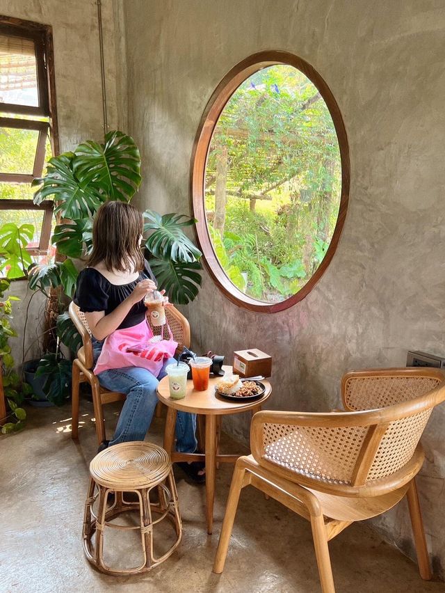 【チェンマイ】絶景すぎる象カフェ。