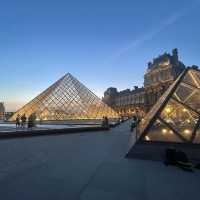 Summer evening with Seine and Lourve