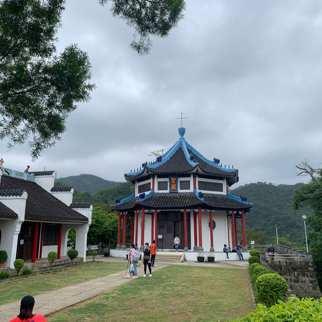 Hiking up Tao Fung Shan Christian Center - Shatin