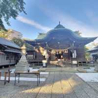 Shrine with guidance lion dog 