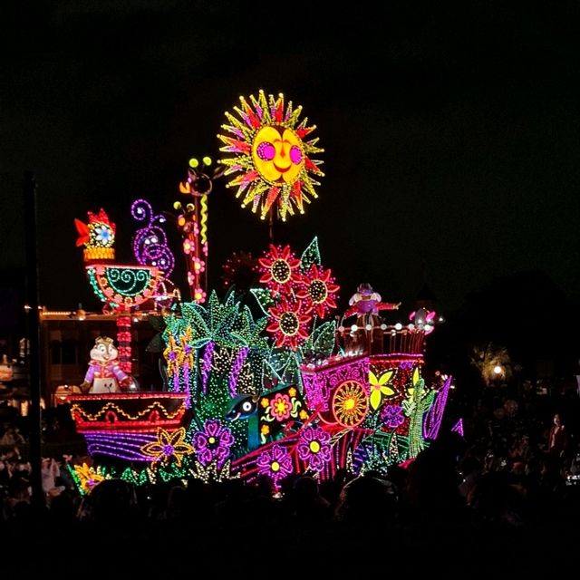 💥🥳Tokyo Disneyland Electrical Parade!