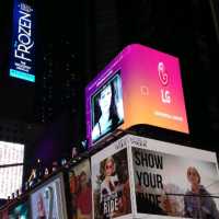 EMPiRE STATE BILL  BROADWAY  NEW YORKTIME'S SQUARE