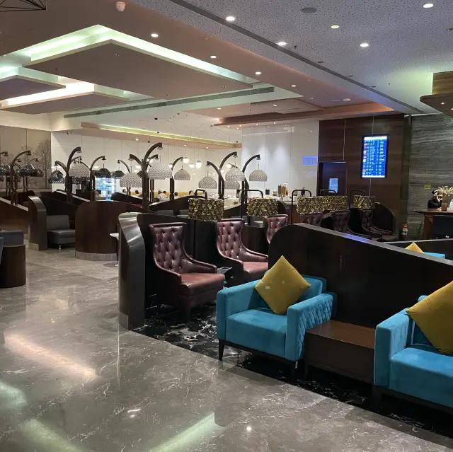 🇮🇳뭄바이 공항에서의 편안한 휴식 “LOYALTY LOUNGE”