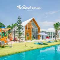 “ The Beach กลางกรุง