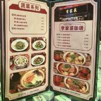 玩味十足的大排檔，打卡美食兩不誤