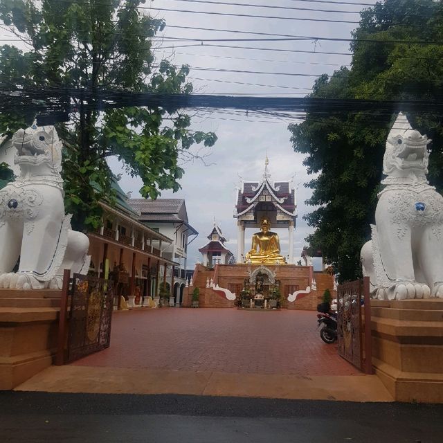 วัดยางกวง ขอพรพระแสนแซว่  เชียงใหม่