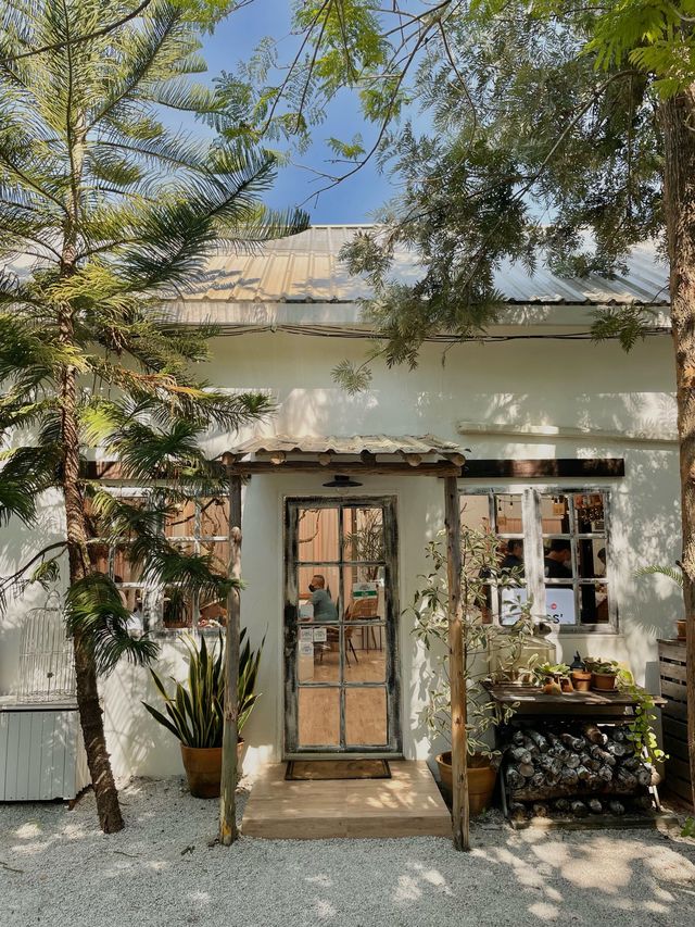 The creeper House • คาเฟ่ในสวน มุมถ่ายรูปสวยไม่ซ้ำ