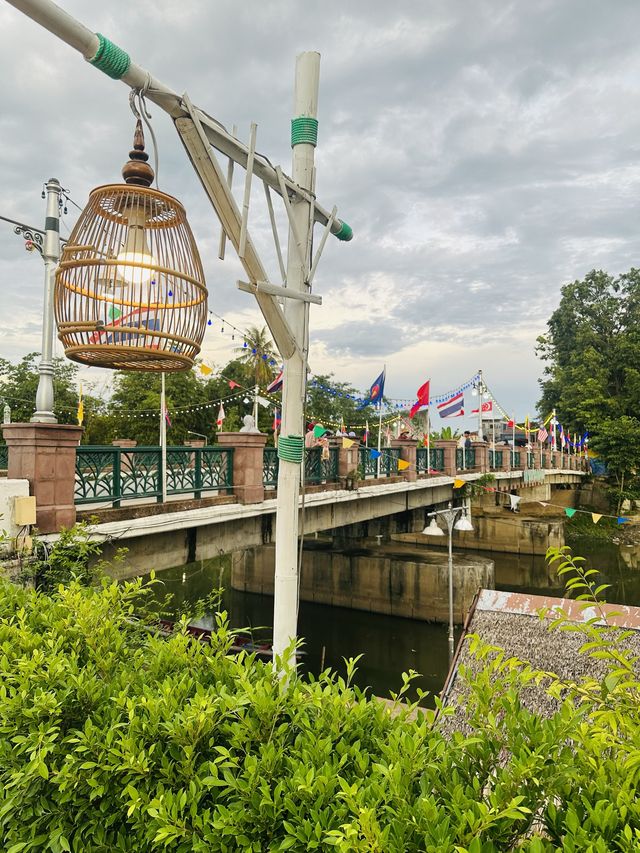 fantastic⭐️floating market⭐️✨✨