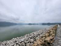 慢步船灣淡水湖水壩
