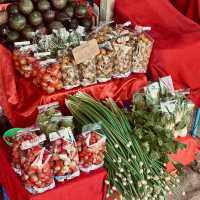 ตลาดม้ง ดอยอินทนนท์ จุดแวะซื้อของฝากที่ไม่ควรพลาด