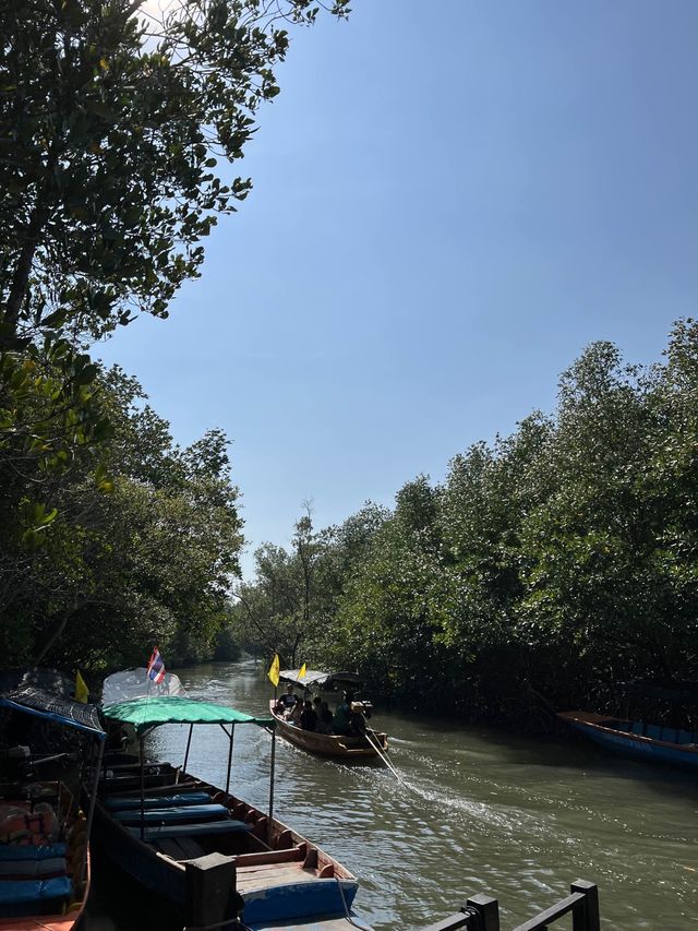 ปราณบุรี ไม่ได้มีดีแค่ทะเล