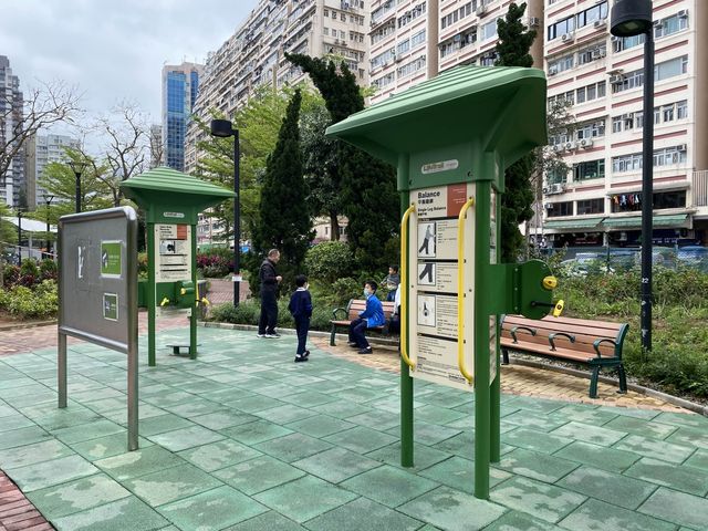 有歷奇設施嘅市區公園