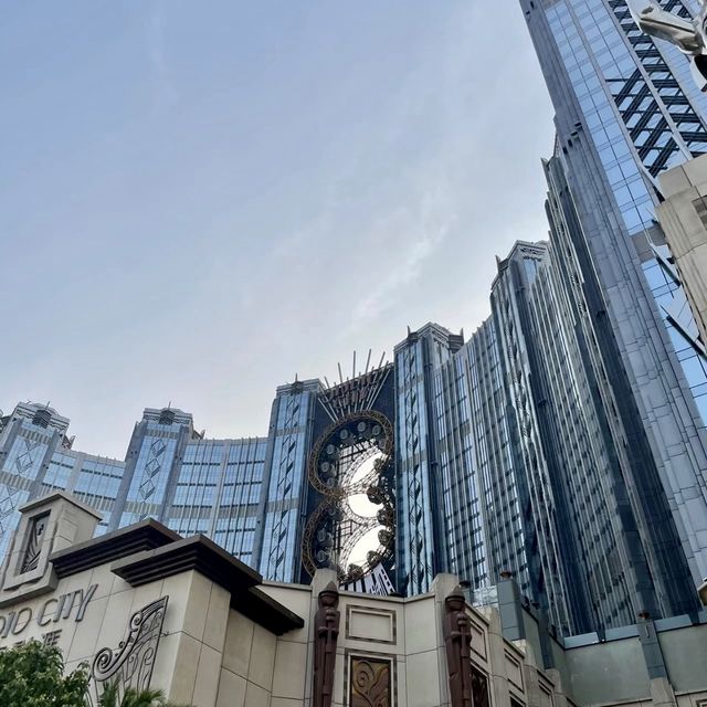 📝 新濠影滙摩天輪 | 8字型的奇妙之旅 🎡 