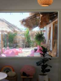 คาเฟ่ลับสัตหีบ Curve Beach Cafe หาดนางรำ