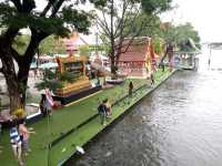 แอบเที่ยวในวันหยุดพิเศษ 