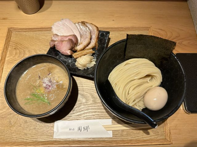 東京｜新橋人氣濃厚豚骨沾麵