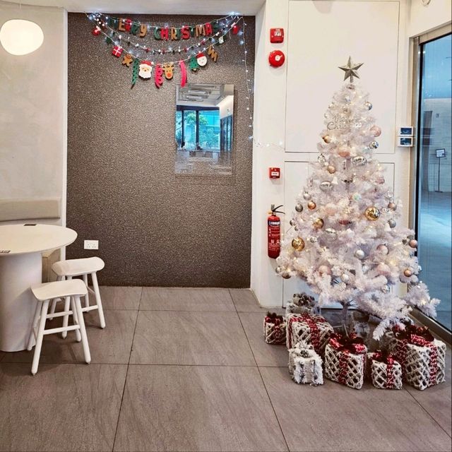 SYIP-ping away during the festive season