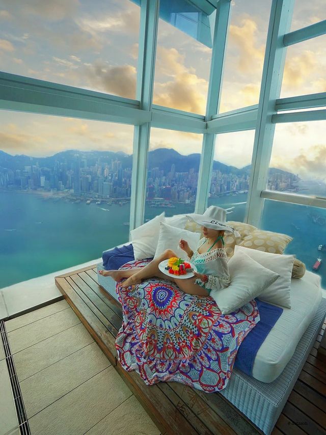 Staying at the highest hotel in the world 🇭🇰