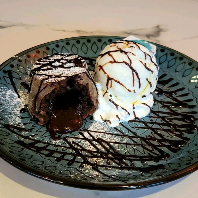 情人節之選💖 美味心太軟＆窩夫🥰抵食好坐旺角樓上Cafe😆 