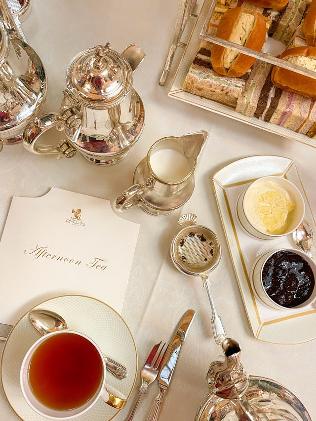 Ritz High Tea: London's Indulgent Tradition