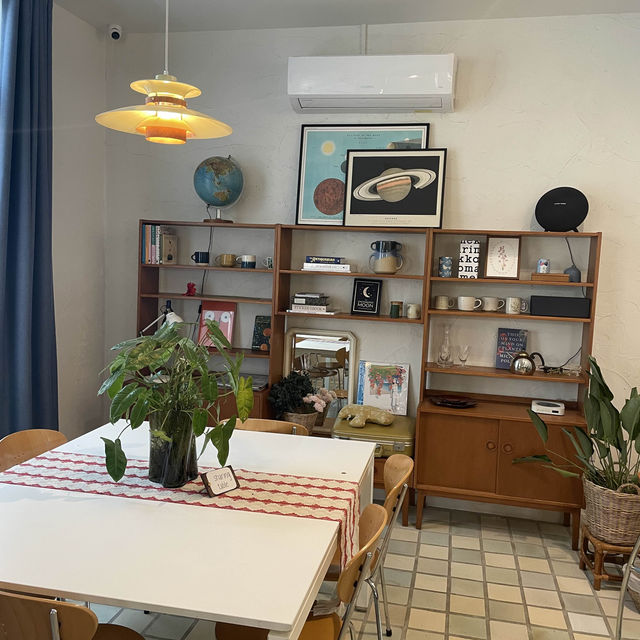Midday Moon Cafe @NAN