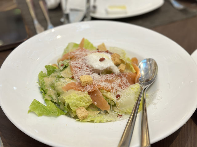 「置地廣場Café Landmark」：香港中環著名餐廳，美食口碑絕佳