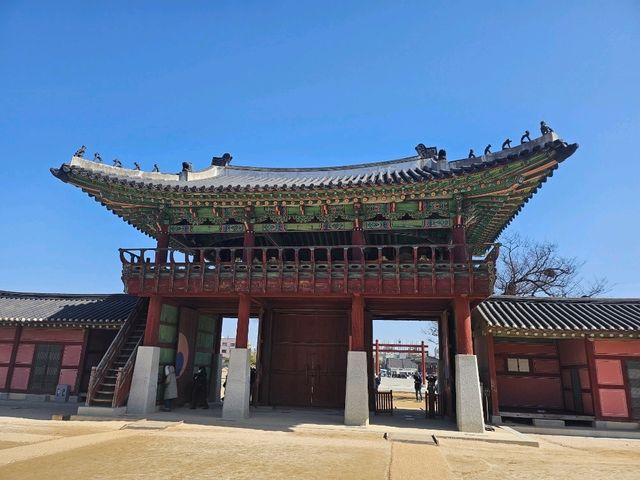 Suwon Palace