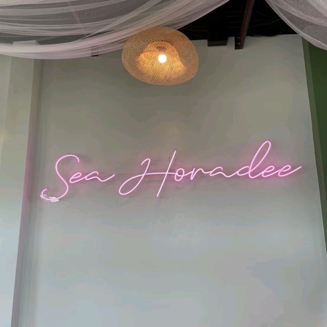 Sea Horadee ซีห์ หรดี คาเฟ่ริมทะเลจันทบุรี