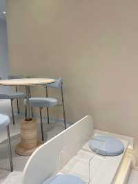 灣仔粉藍色清新打卡咖啡店-in:joi