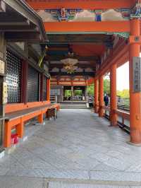 【京都】朱色と木造のコントラスト