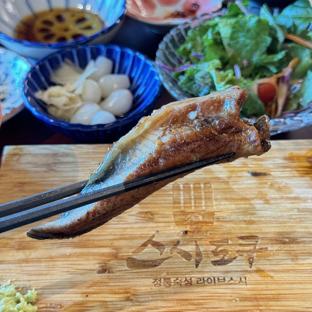 신촌에서 쇼핑과 데이트 즐기기