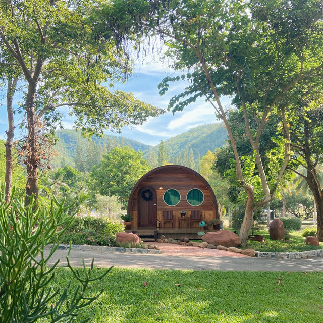 #ที่พัก บ้านอ้อมกอดขุนเขา ที่เที่ยวสวนผึ้ง ราชบุรี