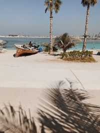 【Dubai】のんびり過ごせる小さなカラフルビーチ