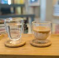 ฉันท์ Studio & Cafe 
