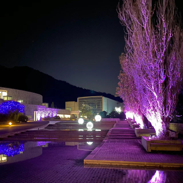 【淡路夢舞台】星空と夜景が繋がる✨建築が美しいイルミネーション✨