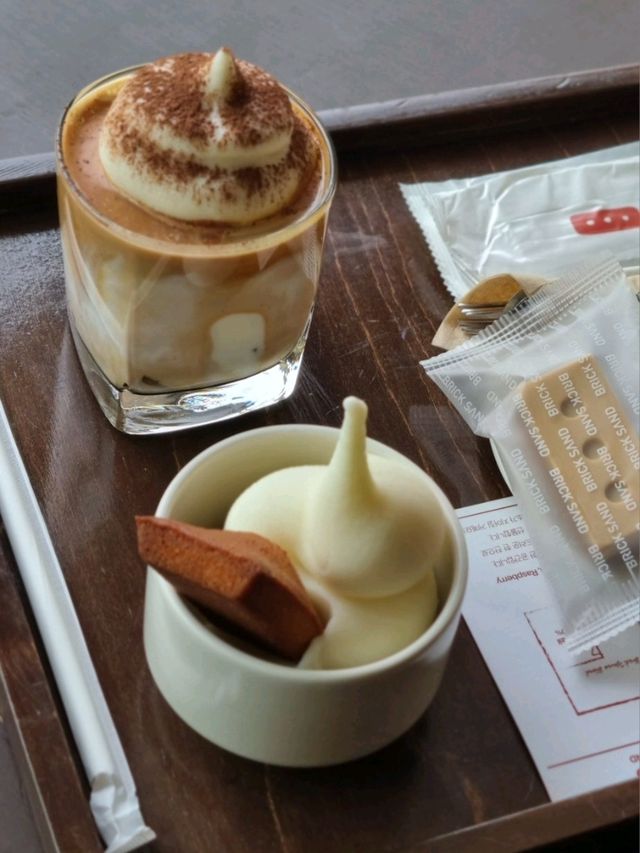 벽돌 디저트 맛집이라고 들어봄?